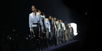 Fashion's Alarming Runway Trend: A Step Backward in Style Standards