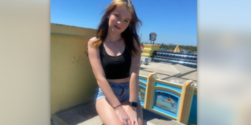 Father Calls for Punishment of Stepson in Cheerleader's Carnival Cruise Tragedy