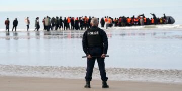 France to Intercept Suspected Migrant Taxi Boats in the Channel Soon