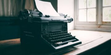 Modi Pays Tribute to Bollywood Legend Dharmendra Following His Death