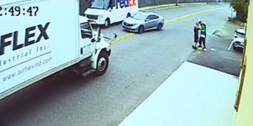 Prosecutor: Porch Pirates Used Hacked Shipping Info to Target Packages