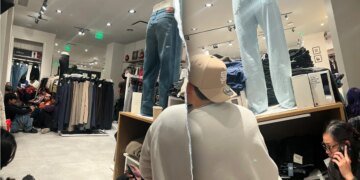 Reports of Gunshot Wounds at California Mall During Black Friday Shopping