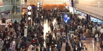 Thousands of Airbus A320s Face Software Issue, UK Passengers Alerted to Possible Delays