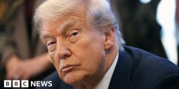 Trump Advises Airlines to Consider Venezuelan Airspace as Closed for Operations