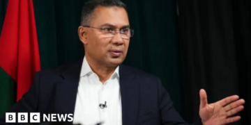 Bangladesh PM Candidate Returns After 17 Years in Exile