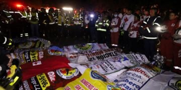 Bus Tragedy in Guatemala: 15 Dead, 15 Injured After Fall into Ravine