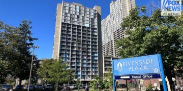 Cedar-Riverside Transforms into 'Little Mogadishu' Amidst Somali Settlement in Minnesota