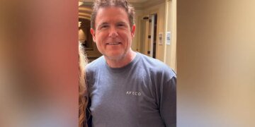 Coast Guard Discovers Empty Fishing Boat of Missing Men 70 Miles Offshore Florida