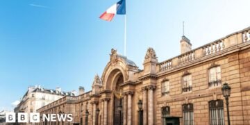 Élysée Palace Staff Member Faces Trial for Theft of Valuable Tableware