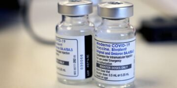 FDA Approves Bivalent Boosters for Vulnerable Groups Amid Ongoing COVID-19 Concerns