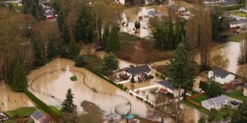 Flooding in Washington State Forces Full Evacuation of Affected City