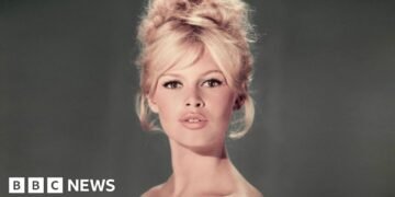 Iconic Blond Star Transforms Cinema Landscape with Pioneering Role