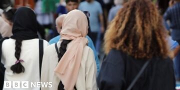 Iran Detains Marathon Organisers Following Hijab Protests by Female Participants