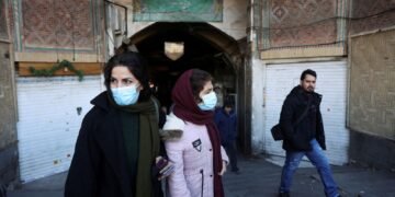 Iranian Protesters Attempt to Breach Government Building Amid Ongoing Unrest