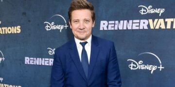 Jeremy Renner Reflects on Supportive Team During His Recovery Journey
