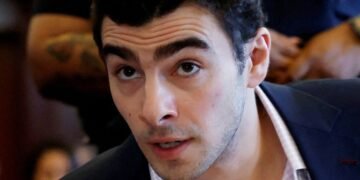 Luigi Mangione's Notes Reveal Eyebrow Grooming and FBI Delay Insights