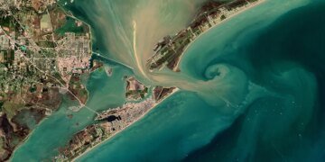 Mexican Navy Aircraft Crashes in Galveston During Medical Mission