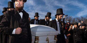 Mock Funeral for Penny Held at Lincoln Memorial After Production Wraps Up