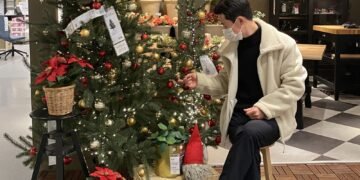 North Korean Defector Shares Insights on Celebrating Christmas in a Banned Culture