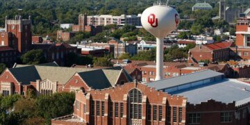 Oklahoma Student Alleges Religious Bias Over Zero Grade on Gender Assignment