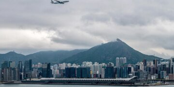 Passenger Detained After Attempting to Open Plane Door on Boston Flight