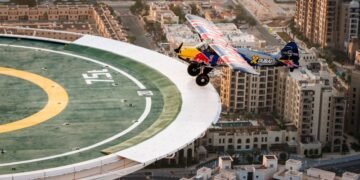 Pilot Makes History with Historic 56-Storey Hotel Landing in Major Feat