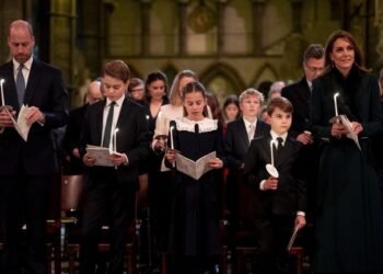 Princess of Wales Hosts Carol Service with Celebrities to Honour Volunteers