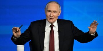 Putin Affirms Stance in Annual Address, No Shift in Strategy Expected