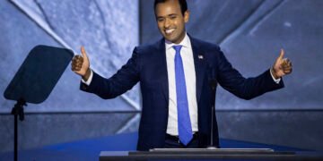 Ramaswamy Urges Conservatives to Distinguish Themselves from Groypers