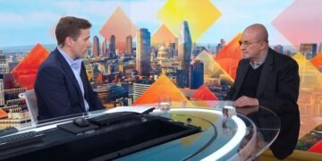 Salman Rushdie Reflects on His Survival and AI's Role in Modern Discourse