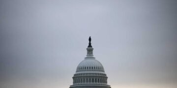 Senate Votes on ACA; Federal Reserve Lowers Rates Amid Venezuela Crisis