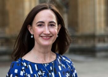 Sophie Kinsella, Renowned Author of Shopaholic Series, Passes Away at 55