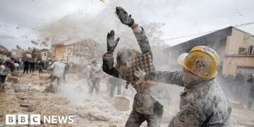 Spaniards Celebrate Traditional Festival with Flour and Fireworks in Mock Battle