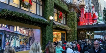 Suspect in Macy's Bathroom Stabbing Had Prior Mental Health Issues