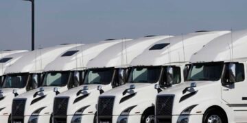 Thousands of U.S. Trucking Schools Face Potential Loss of Accreditation