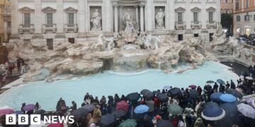 Tourists to Pay €2 Entry Fee to Access Trevi Fountain in Rome