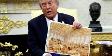 Trump Facing Lawsuit from Preservation Group Over $300m White House Ballroom