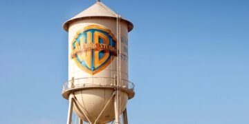 Warner Bros to Resist Hostile Takeover as Key Investor Withdraws Support