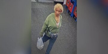 Woman Detained for Allegedly Placing Razor Blades in Walmart Bread in Mississippi