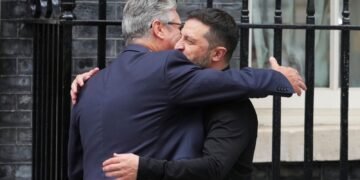 Zelenskyy's UK Visit Highlights Challenges Ahead for Peace Talks