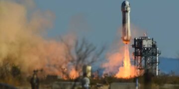 Blue Origin Halts Space Flights to Prioritise Lunar Lander Development