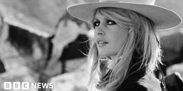 Brigitte Bardot Foundation Alerts Public to Scam Memorabilia Sales