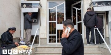 Concerns Grow Over Iran's Internet Shutdown and Potential Extreme Digital Isolation