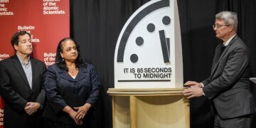 Doomsday Clock Adjusted to 85 Seconds to Midnight Amid Global Risks