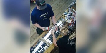 Ex-Navy SEAL Sentenced for Attempting to Attack Police with Explosives