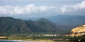 Five Human Heads Discovered at Scenic British Beach: Investigation Underway