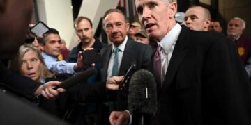 GOP Lawyer Withdraws from Minnesota Governor Race, Criticizes ICE Strategy