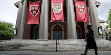 Harvard Student Critiques Classroom Ideals as Predominantly Left-Wing