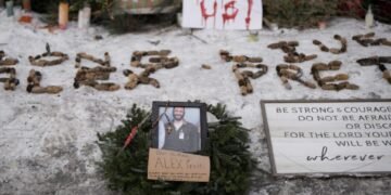 Impact of Alex Pretti's Death on Second Amendment Debate and Trump’s Position