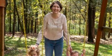 Increasing Numbers of Single Women in Their 40s Turn to IVF for Parenthood